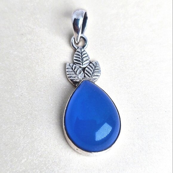 Natural Chalcedony 925 Sterling Silver Pendant - Picture 3 of 7